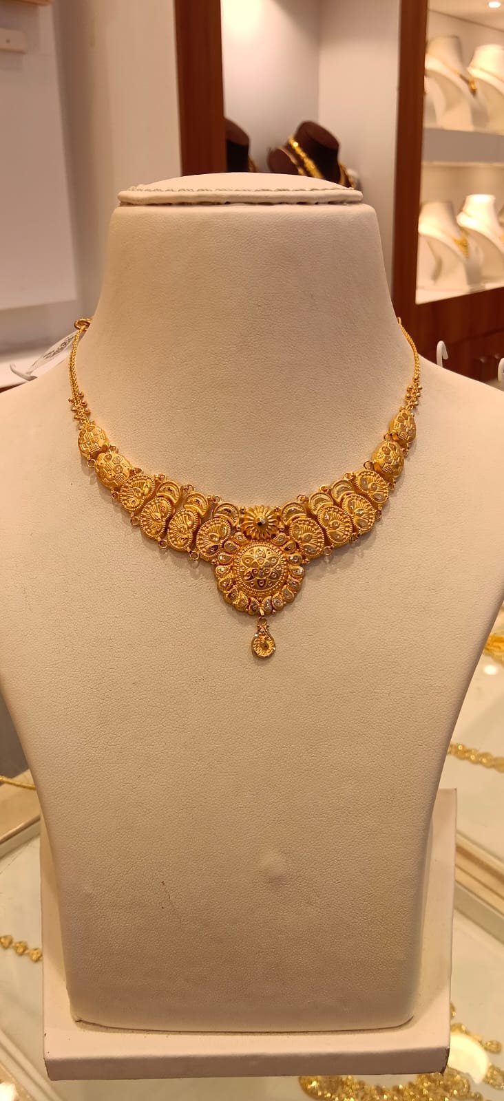 Neckles 